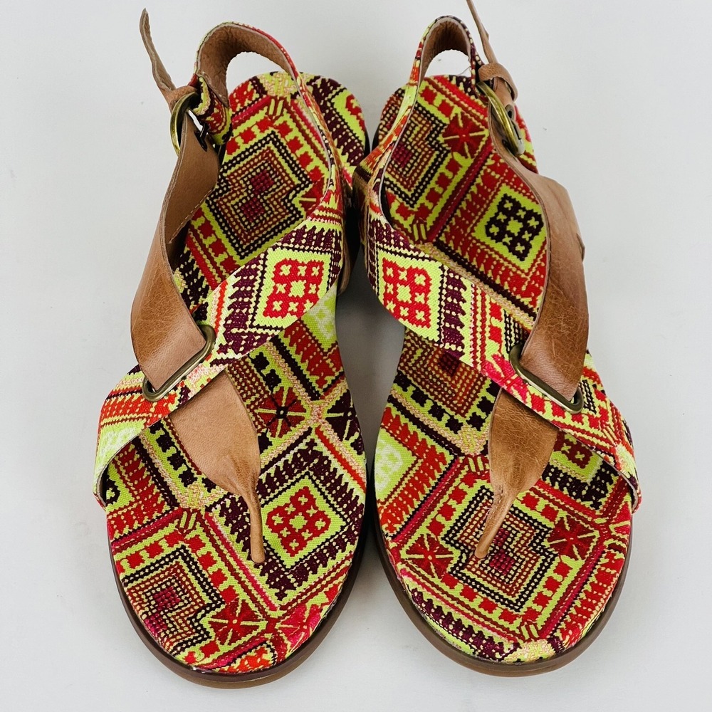 Antelope Women Rey Taupe Leather Flat Sandals US Size 5 Geometric Pattern NWOB